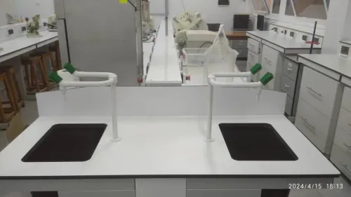 Paillasse pour laboratoire 