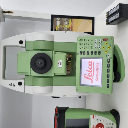  appareil topographique Leica Model Station total