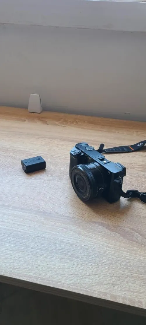 Sony A6000