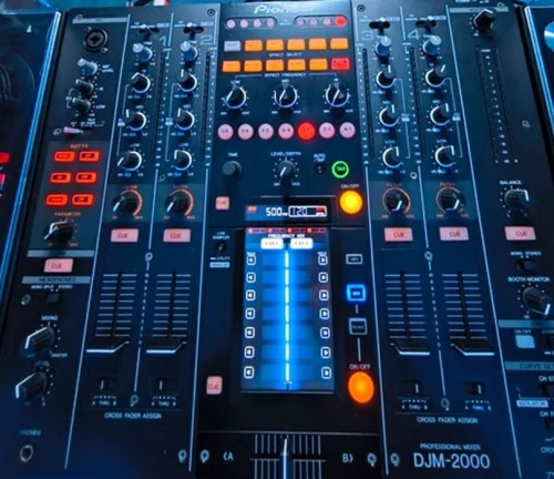 DJM 2000 nexus