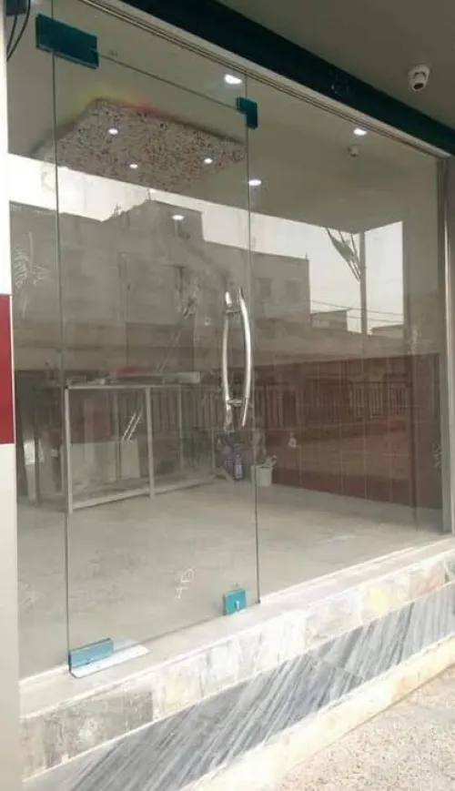 Vitrine en verre trempé 10 mm