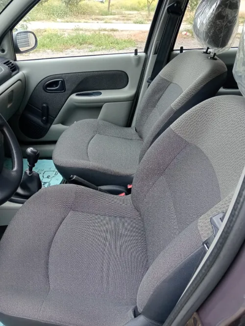 Renault Clio Classique 2004 La base
