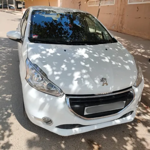 Peugeot 208 2014 