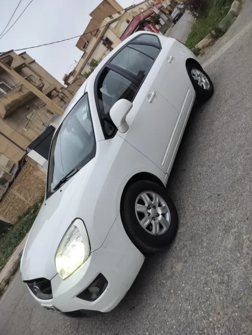 Kia Carens 2010 