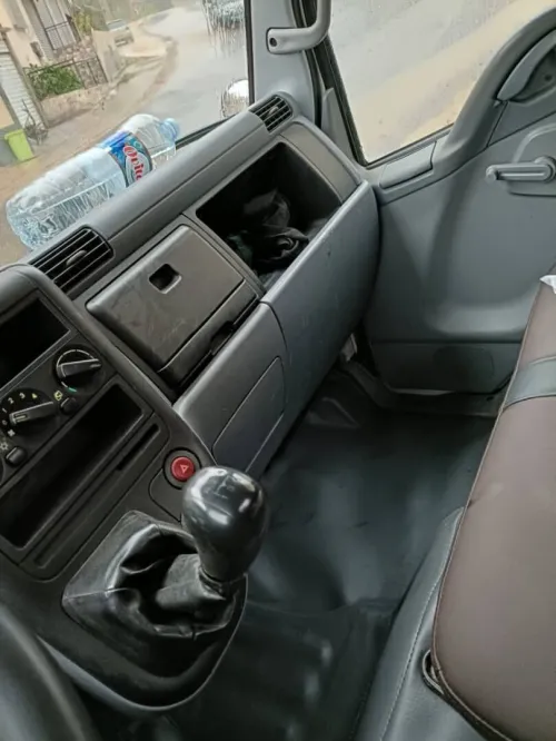 Mitsubishi Fuso canter 2015
