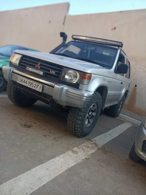 Mitsubishi Pajero Court 1995 Pajero Court