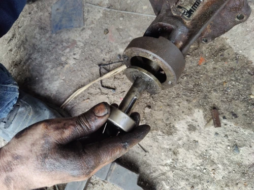 صيانة الات صناعية Maintenance des machines industrielles
