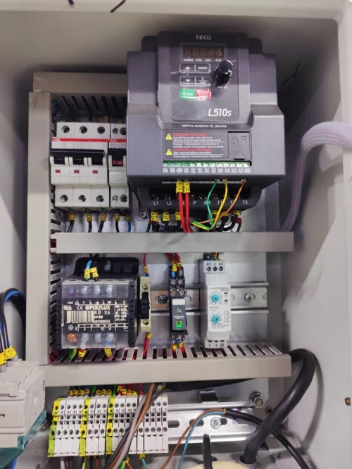 صيانة الات صناعية Maintenance des machines industrielles