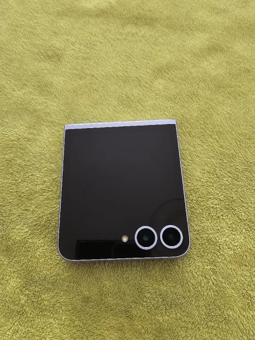 Samsung Z Flip 6
