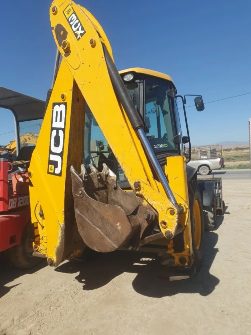 jcb 3cx JCB 2015