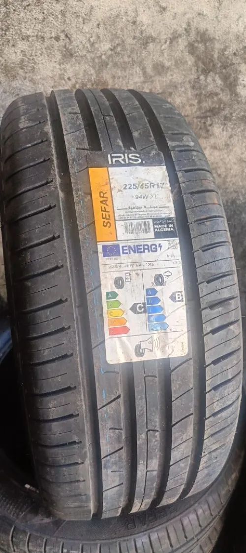 Iris 225/45/17