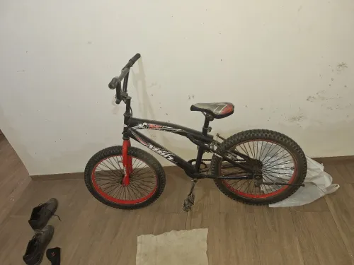 2 Velos taille 16 et 20