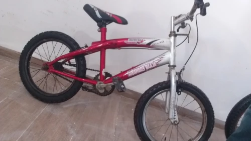 2 Velos taille 16 et 20