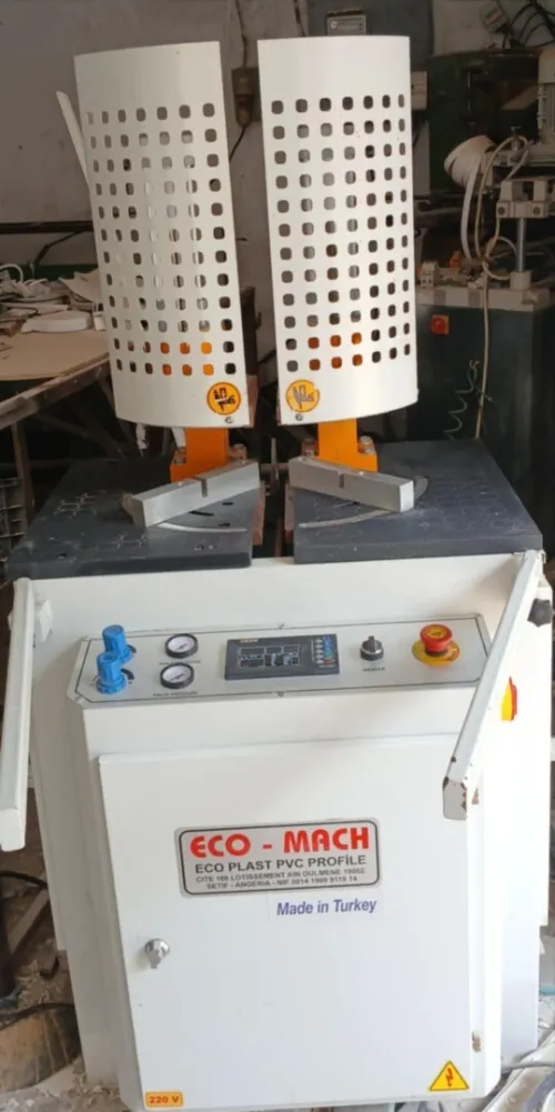 Matériaux menuiserie bois et aluminium