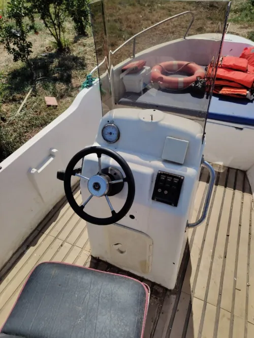 Bateau hors-bord