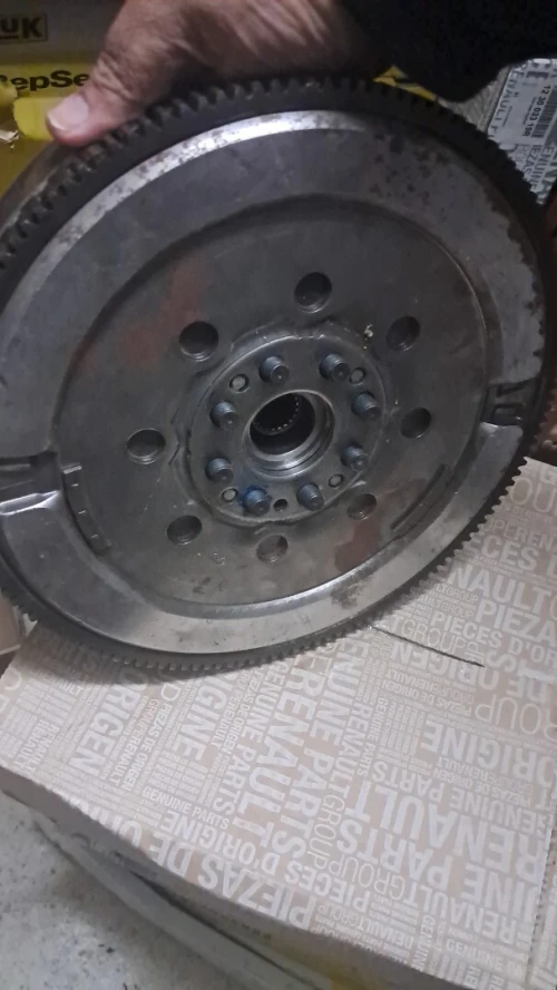 Volant moteur avec kit embrayage megane 4 1.6 dci