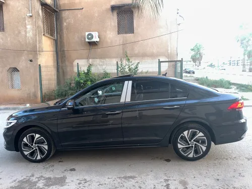 Volkswagen Bora 2025 300 Tsi