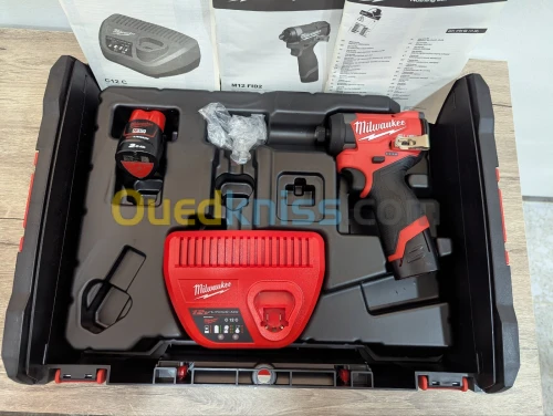 Visseuse Milwaukee m12 
