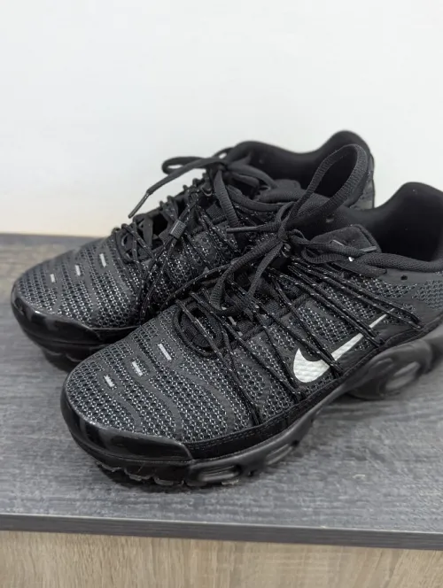 Chaussures Nike tn Black pointure 42 berk 