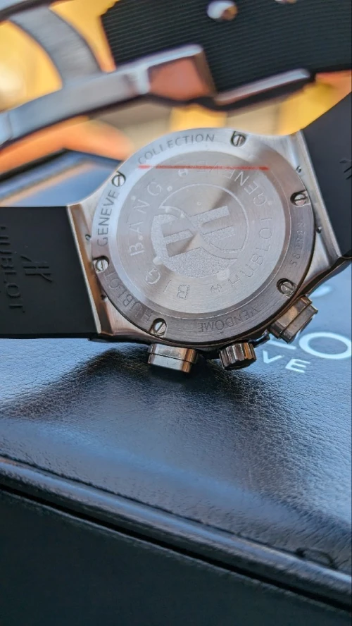 Montre Hublot Femme  Big Bang Chronographe (Coffret) 