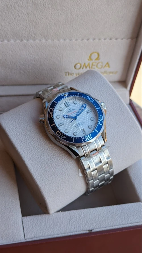 Montre Omega Seamaster Diver 300