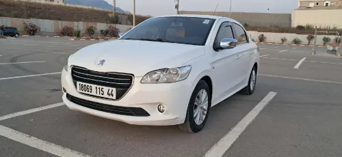 Peugeot 301 2015 pack luxe 