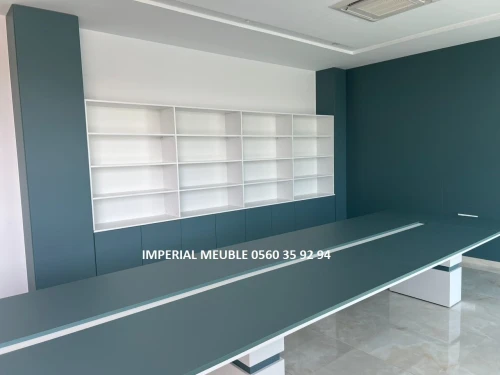 Table de réunion 6m / Armoire a étagères