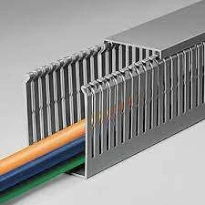 GOULOTTE DE CÂBLAGE ELECTRIQUE