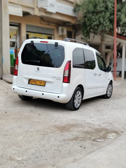 Peugeot Partner 2018 Tepee Allure 
