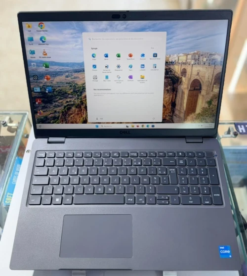 PC LAPTOP DELL LATITUDE 3540 sous emballage
