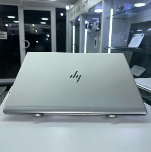 PC LAPTOP HP ELITEBOOK 830 G6