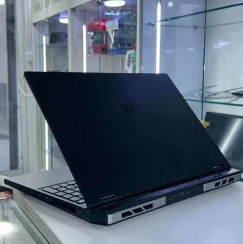 Laptop Gaming ACER PREDATOR(2024)Intel I9-14900HX/1tb SSD/NVIDIA RTX 4060 (8GB) /16 POUCES 165HZ 2K 