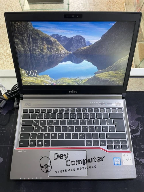 PC LAPTOP FUJITSU LIFEBOOK E736
