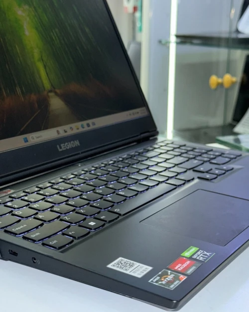 Laptop gaming Lenovo Legion 5  / RYZEN 7 SERIE 5000 / RTX3050TI