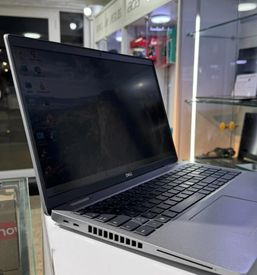 PC LAPTOP DELL LATITUDE 5510 / 16GB RAM / 512 SSD