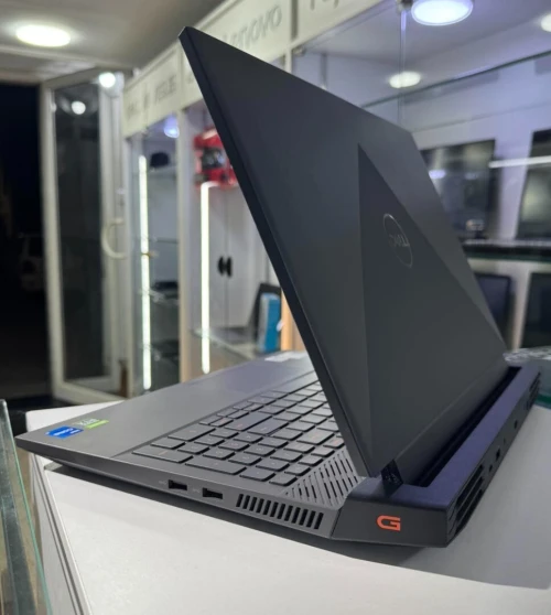 Laptop Gaming DELL G15 5520