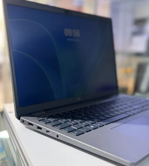 PC LAPTOP DELL LATITUDE 3540 sous emballage