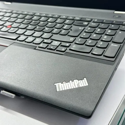 LAPTOP THINKPAD T570 / I7-7GNR / NVIDIA MX130 ( 2GB ) / 16GB 