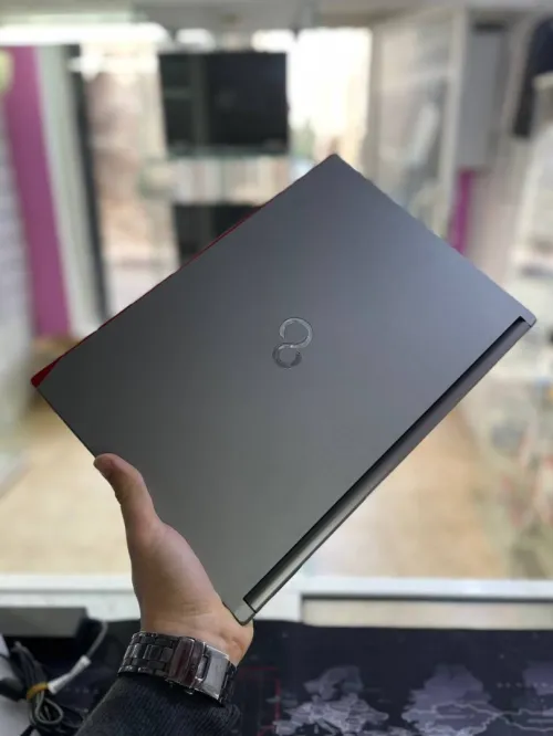 PC LAPTOP FUJITSU LIFEBOOK E736