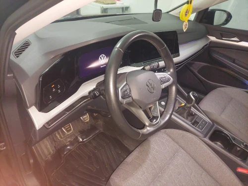 Volkswagen Golf 8 2023 move