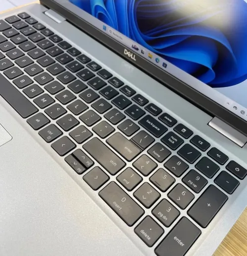 Dell Precision 3561