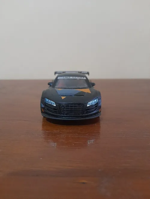 Voiture miniature Audi R8