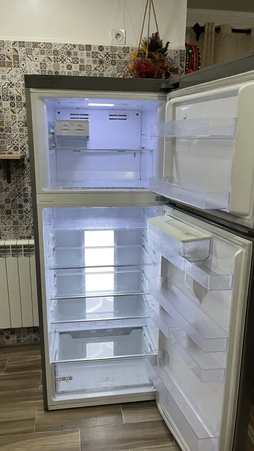 Réfrigérateur Brandt 630L digitale avec fontaine