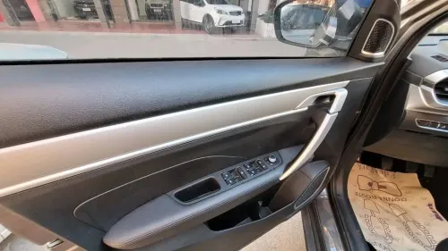 Geely Coolray 2026 Manueiie