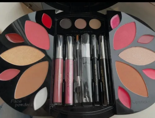 Boite de maquillage 