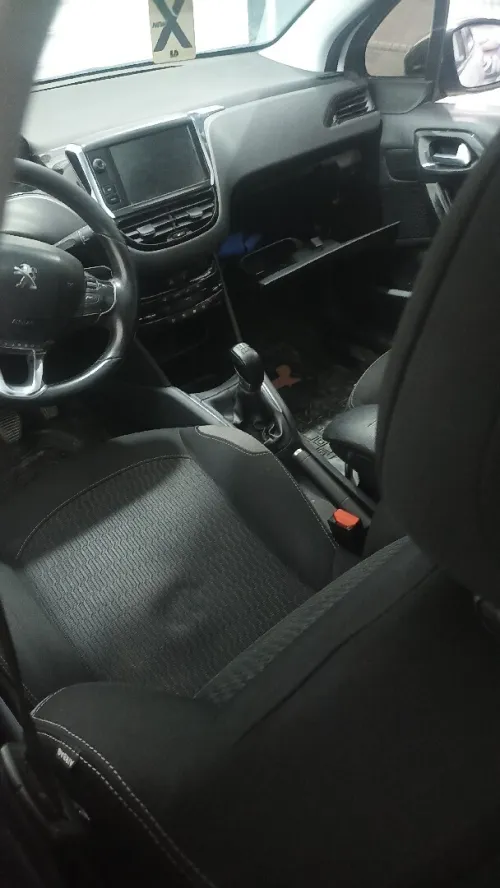 Peugeot 208 2016 Access Facelift