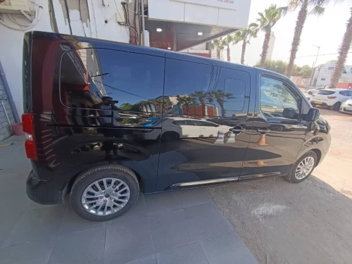 Location Peugeot Expert 