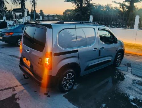 Fiat Doblo 2023 Itali