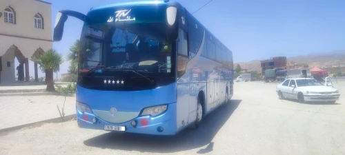 2 BUS POUR LOCATION