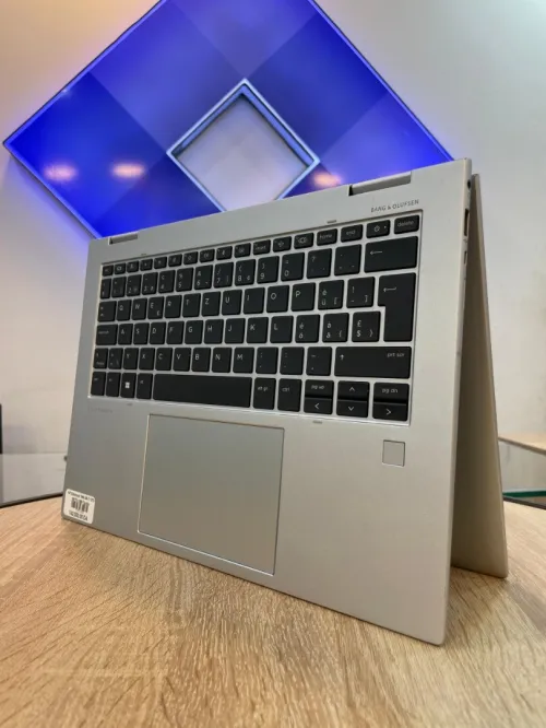 HP EliteBook 1040 G9 Tactile X360 i7 12eme Generation Ram 16 Gb Stockage 1 Tb